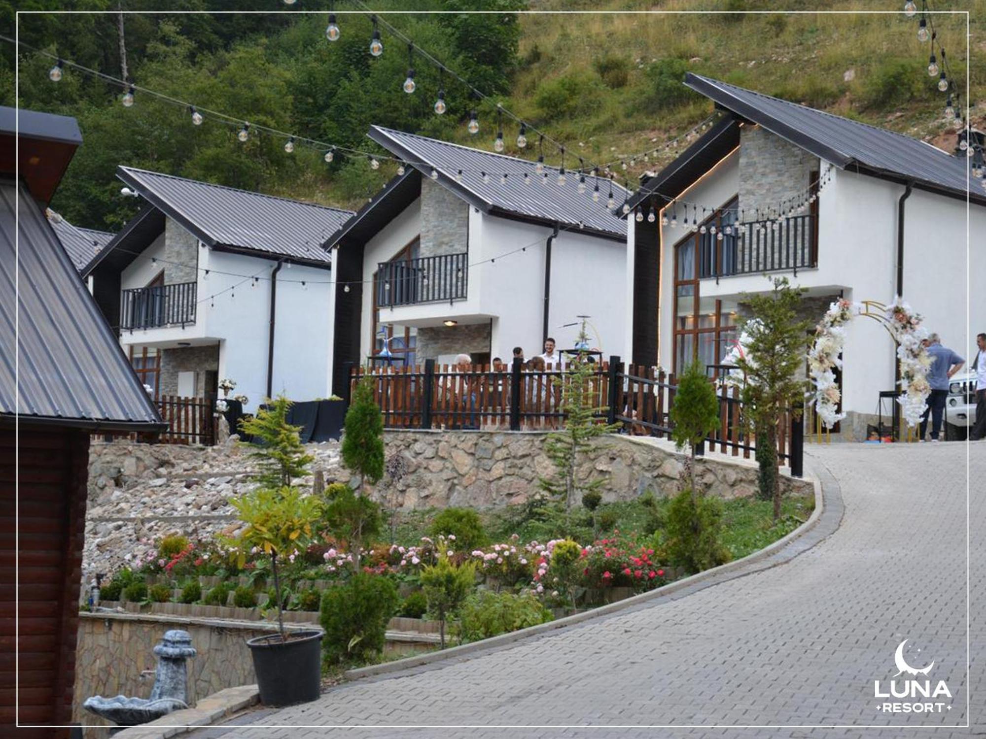 Luna Resort Peje Exterior foto